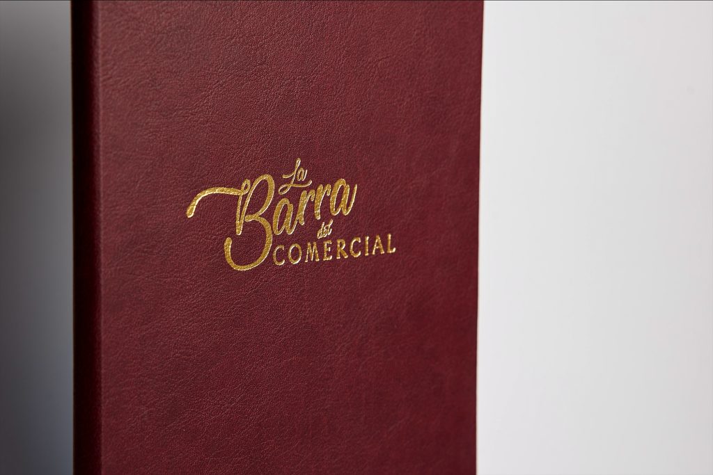 Carta en cuero y polipiel