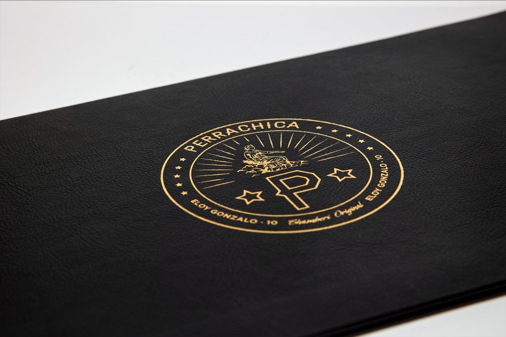 Carta Perrachica · sello en oro